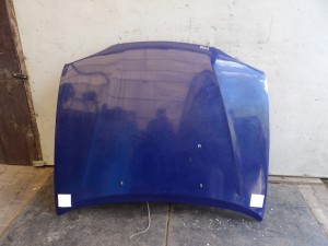 Toyota Corolla E11 maska 8M4
