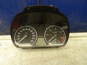 BMW 120d E87 liczniki zegary