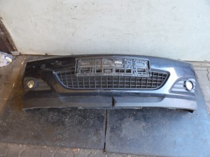 Opel Astra H zderzak przedni Z20R