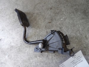 VW Sharan pedał gazu