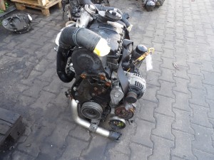 VW Sharan 1,9 tdi -116 km silnik AUY