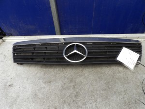Mercedes A 140 atrapa gril 933