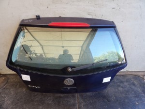 VW Polo 9N klapa tylna LD5Q