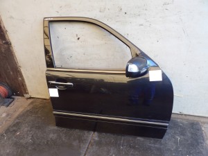 Mercedes W 210 drzwi przednie prawe 189