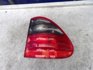 Mercedes W 210 lampa tylna prawa kombi