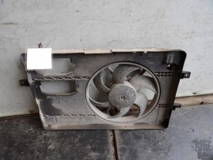 Mitsubishi Colt VI - 1,1 wentylator chłodnicy