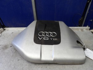 Audi A4 B6 2,5 tdi osłona silnika górna