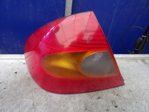 Ford Mondeo MK2 lampa tylna lewa HB