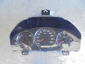 Zegary, liczniki Mazda MPV II 2,0D lift