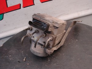 Pompa ABS Ford Focus MK1 1,8B 98AG-2M110-CA