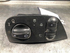 Włącznik świateł Seat Ibiza II 6K1941531B