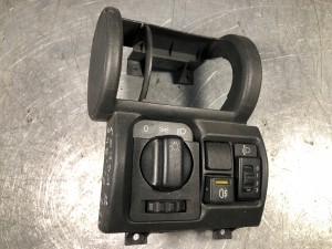 Włącznik świateł, ramka Opel Corsa B 90481763