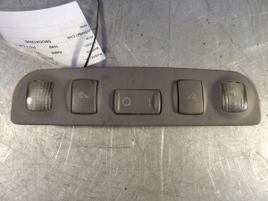Oświetlenie kabiny Audi A4 B5 FL 8D0947111AA