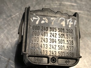 Przełącznik zespolony Opel Astra G 90560991