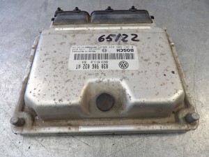 Sterownik Seat Arosa 1,4 030906032AT 0261206824