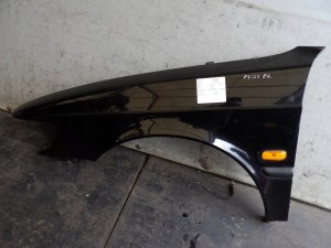 Błotnik lewy Saab 900 II 2,0B