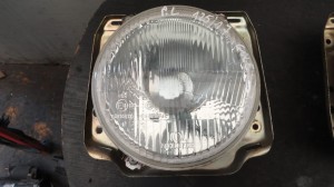 Lampa przednia lewa VW Golf II 02416R20 021385R7