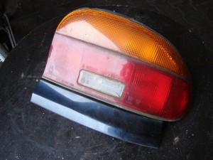 Lampa tylna prawa Mazda 121 DB 1,3 94r