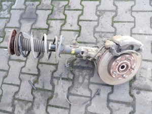 Zawieszenie PP Toyota Auris I 1,3B F06RV