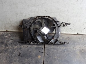 Wentylator chłodnicy Renault Laguna II 1831068000