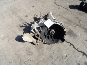 Skrzynia biegów Ford Focus MK2 1.8TDCI 4M5R7002YA