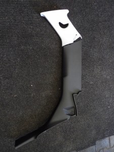 Osłona słupka tył Peugeot 308 SW T9 9800072677