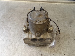 Volvo V40 pompa ABS 1,9TD 0273004125