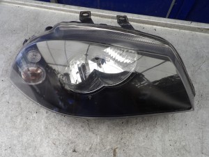 Lampa przednia prawa Seat Cordoba II