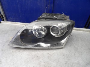 Lampa PL xenon Chrysler Pacifica 3.5B Wersja USA