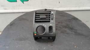 Kratka nawiewu lewa Mercedes W210 2,2CDI