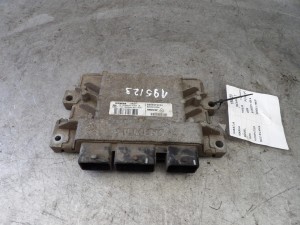 Renault Thalia komputer S120201109A 8200473744 8200400246