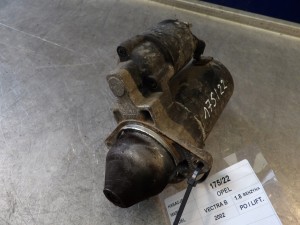 Rozrusznik Opel Vectra B 1,8B 0001107077