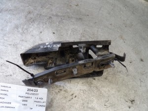 Peugeot Partner II ślizg zderzaka tylny prawy