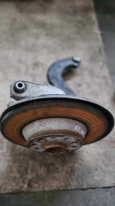 SKODA SUPERB III KOMBI 2016r PIASTA KOŁA TYLNEGO PRAWEGO