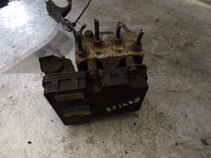 Toyota Yaris I lift pompa ABS 89541-52230