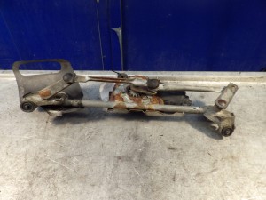 Toyota Yaris I mechanizm wycieraczek 85110-52010 159200-3940