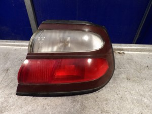 Nissan Almera N15 lampa tylna prawa HB 3D