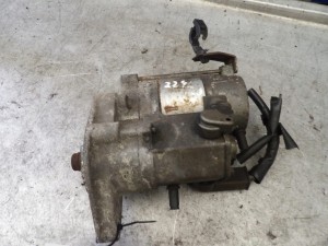 Toyota Yaris I 1,4 lift rozrusznik 28100-33050 428000-0570