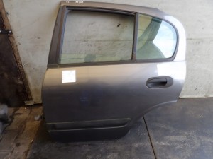Nissan Almera N16 drzwi tylne lewe HB 5D lift lak. KY5K
