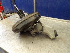 Opel Corsa D serwo pompa hamulcowa 0204051131 15976C 55701939