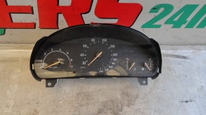Zegary, liczniki Saab 95
