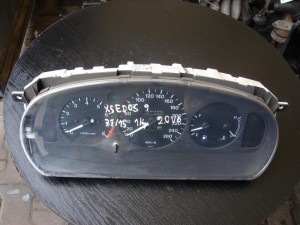 Zegary, liczniki Mazda Xedos 9 2,0B